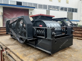 小型400x400對輥破碎機 破碎機生產(chǎn)線發(fā)往非洲馬達(dá)加斯加