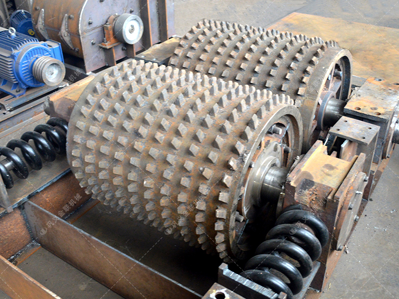 雙齒輥破碎機(jī)為什么被稱為“狼牙破碎機(jī)”？它真有那么厲害嗎？